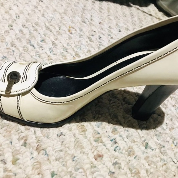 Fendi Buckle heels cream - Picture 5 of 7